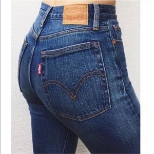 Levi’s wedgie icon fit jeans